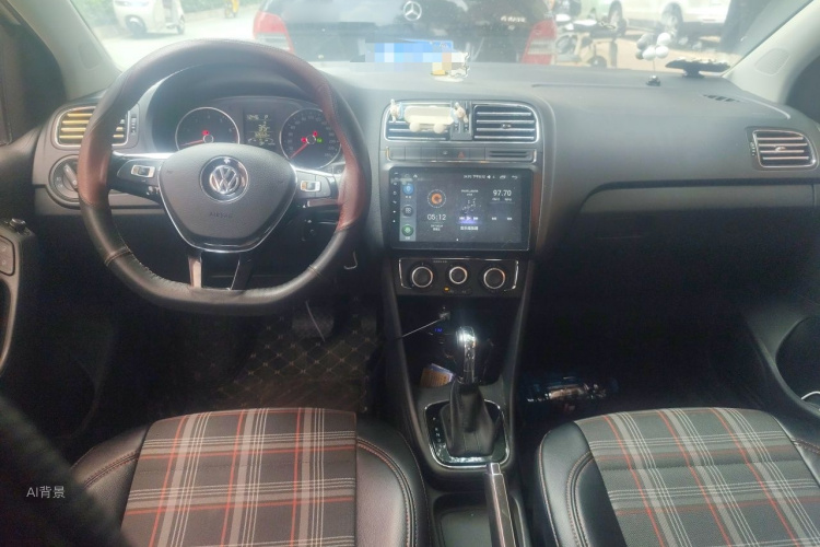 Volkswagen Polo 2018 car image #11