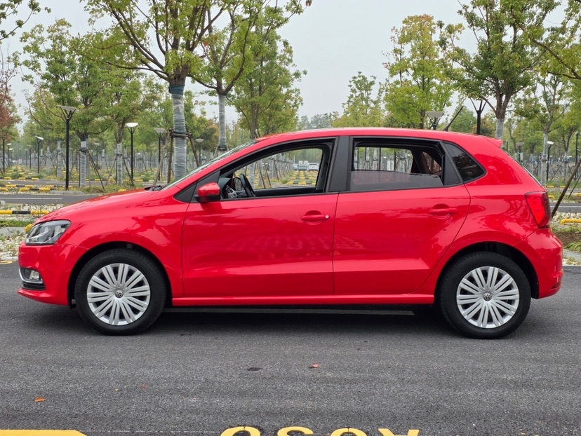 Volkswagen Polo 2017 car image #5