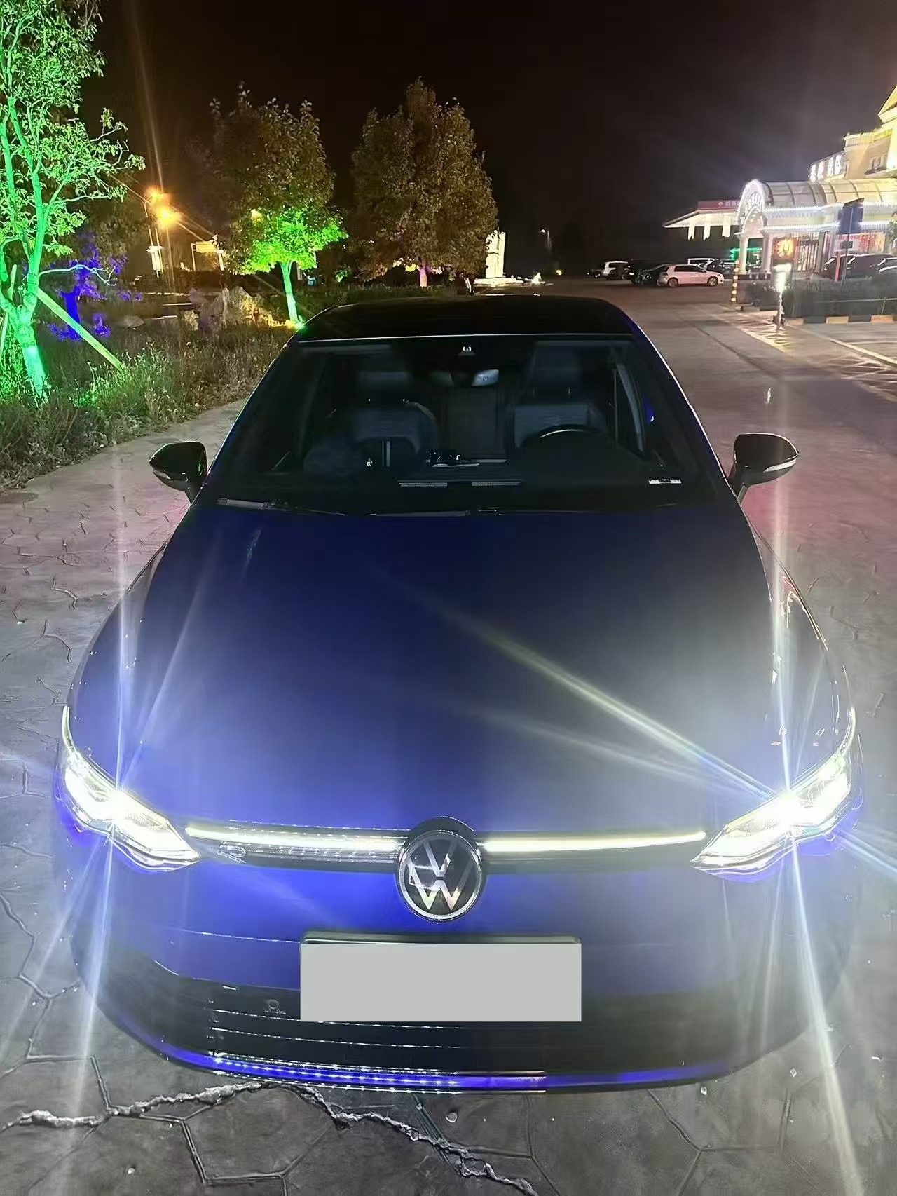 Volkswagen Golf 2021 car image #2