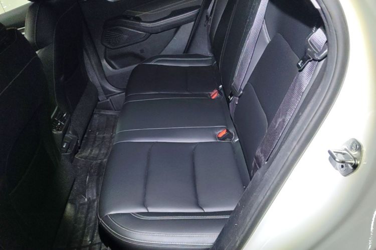 GEELY Emgrand 2024 #17 GEELY Emgrand 2024 imagen de coche #17