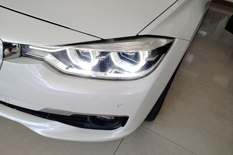 BMW 3 Series 2016 car image #21