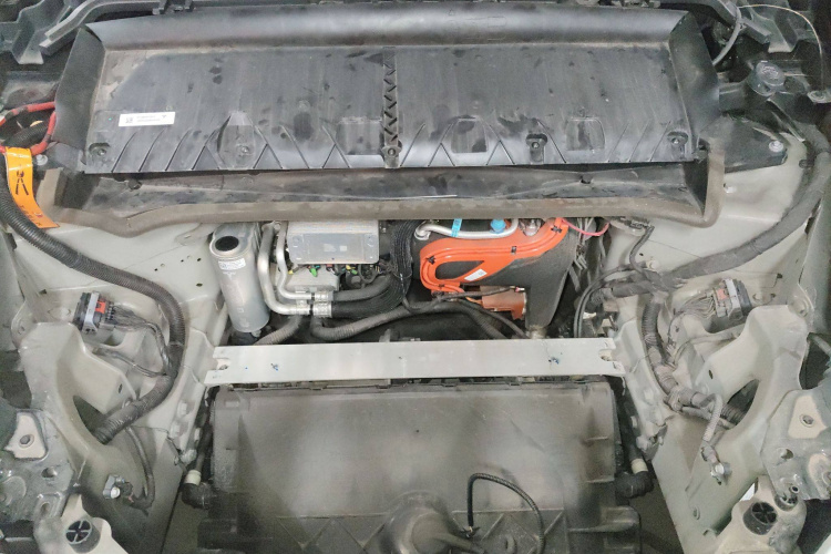 Tesla Model Y 2022 car image #29