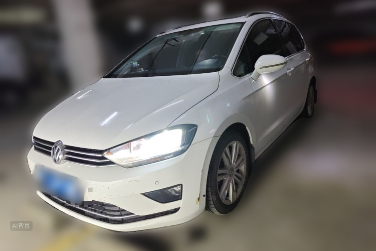 Volkswagen Golf 2019 car image #2