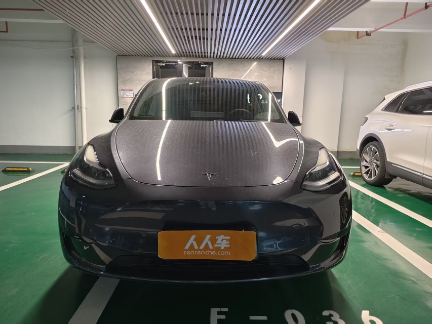 Tesla Model Y 2024 #2 Tesla Model Y 2024 car image #2