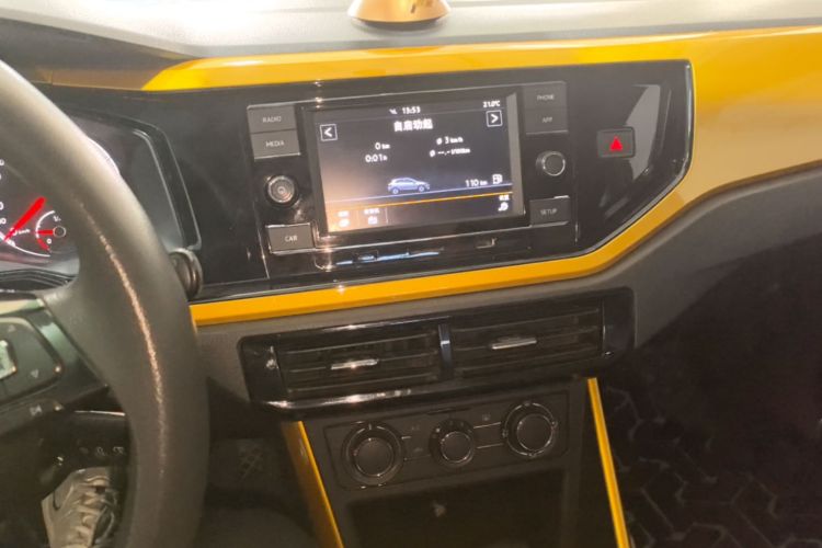 Volkswagen Polo 2019 car image #13