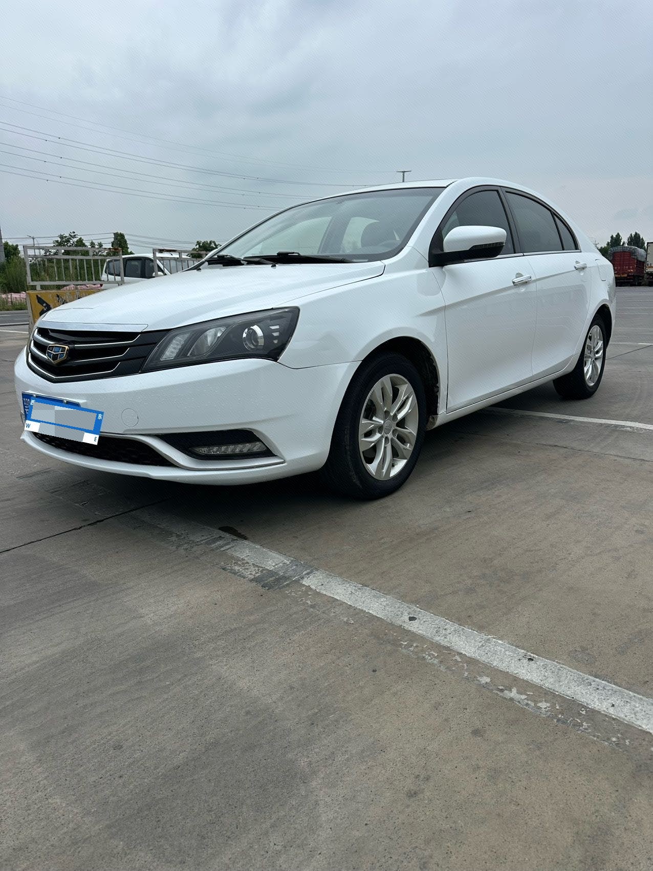 GEELY Emgrand 2015 car image 