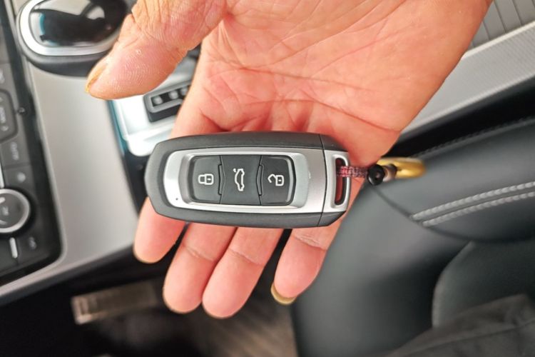 GEELY Emgrand GS 2018 car image #9