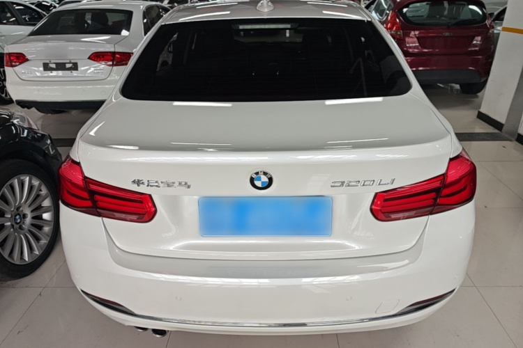 BMW 3 Series 2017 car image #6