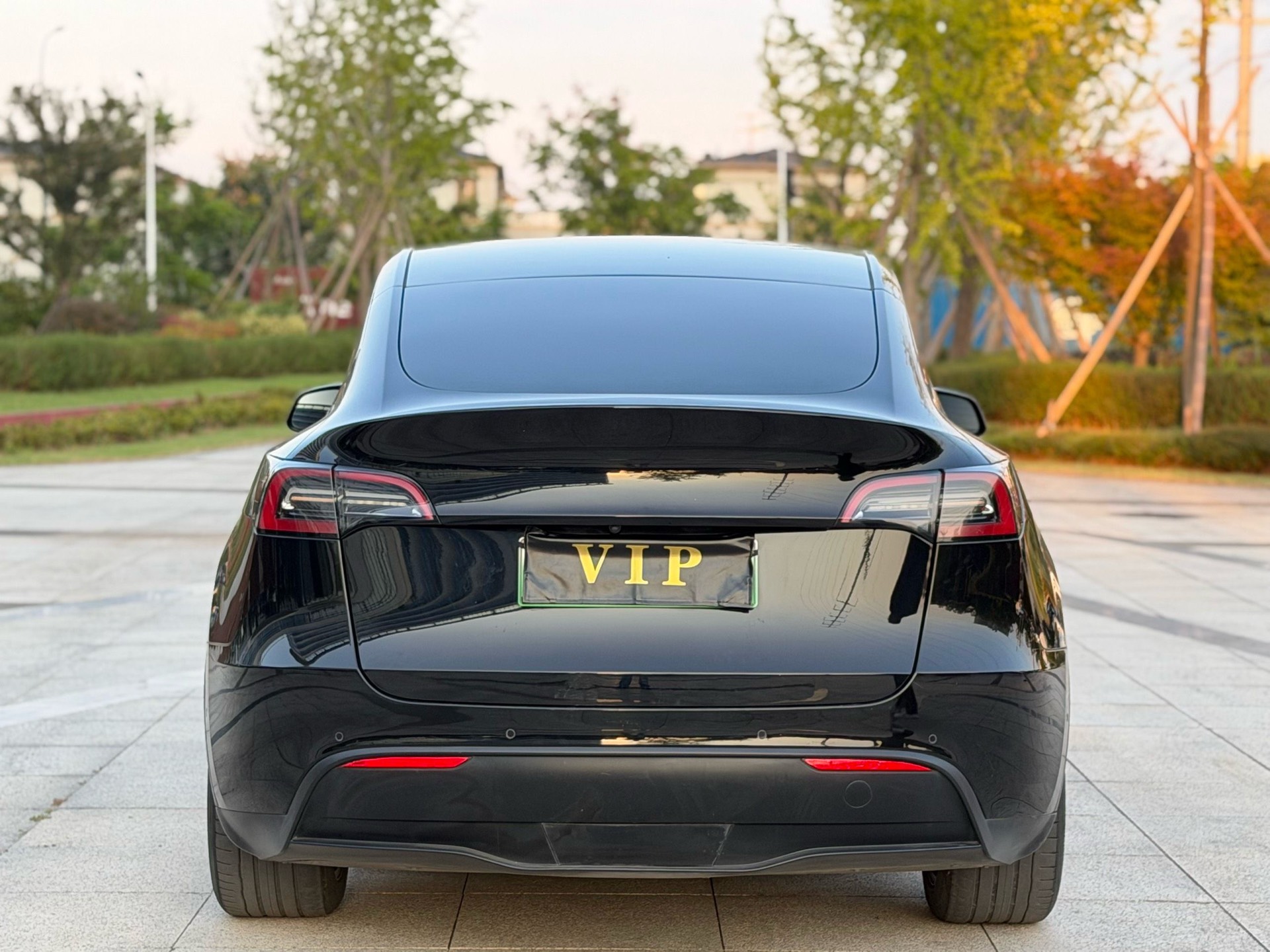Tesla Model Y 2022 #8 Tesla Model Y 2022 car image #8