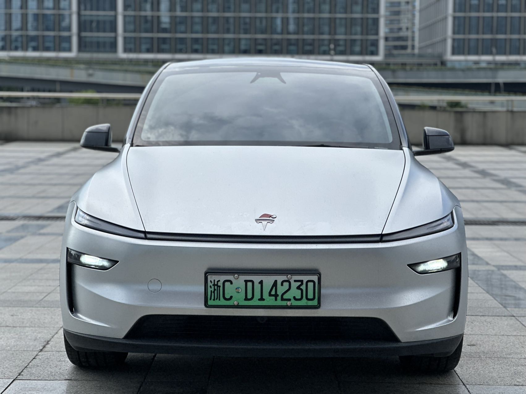 Tesla Model Y 2025 car image #4