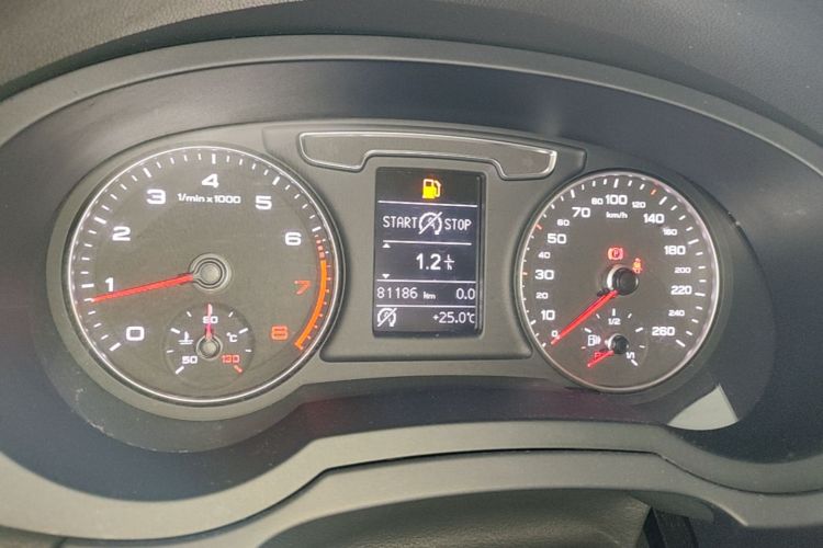Audi Q3 2018 #12 Audi Q3 2018 car image #12