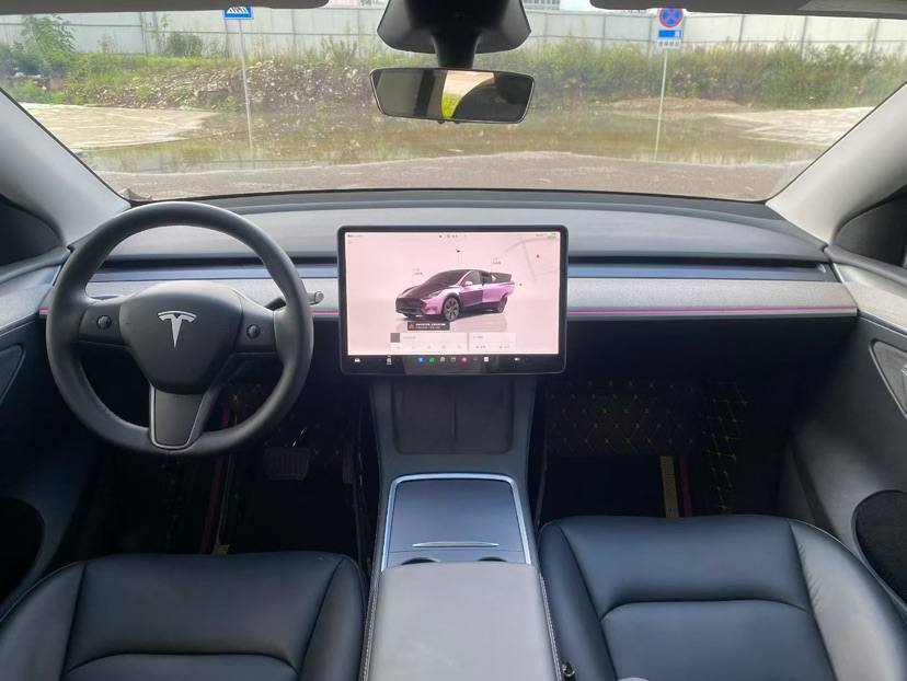 Tesla Model Y 2024 #5 Tesla Model Y 2024 car image #5