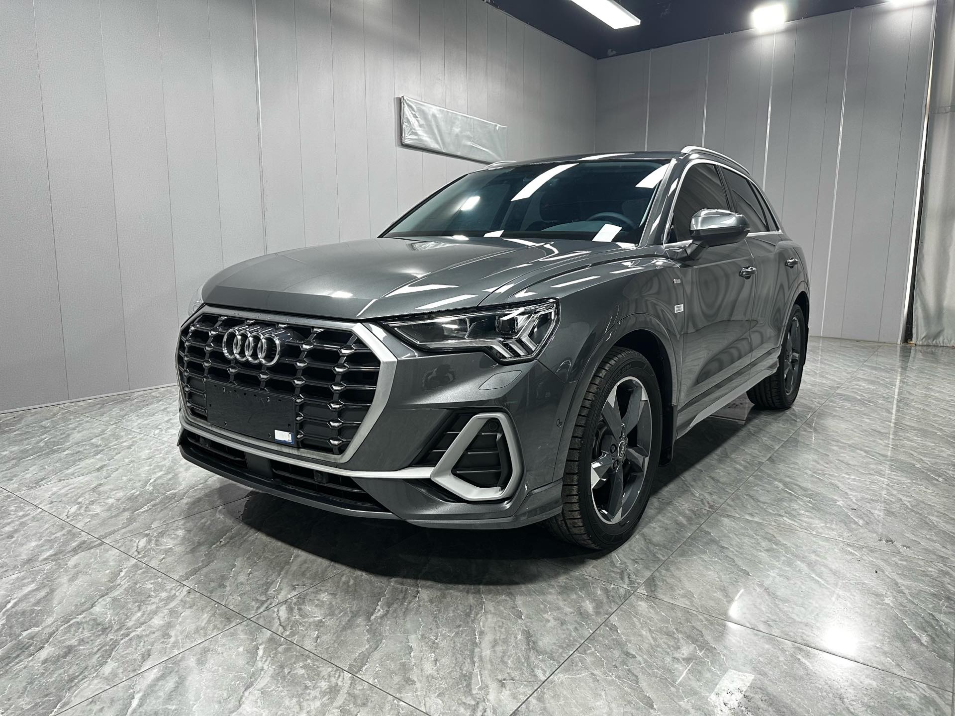 Audi Q3 2023 Audi Q3 2023 car image