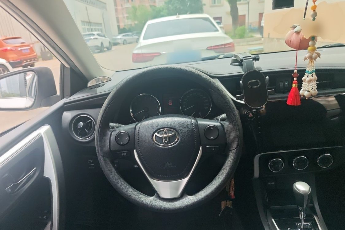 Toyota Corolla 2018 #22 Toyota Corolla 2018 car image #22