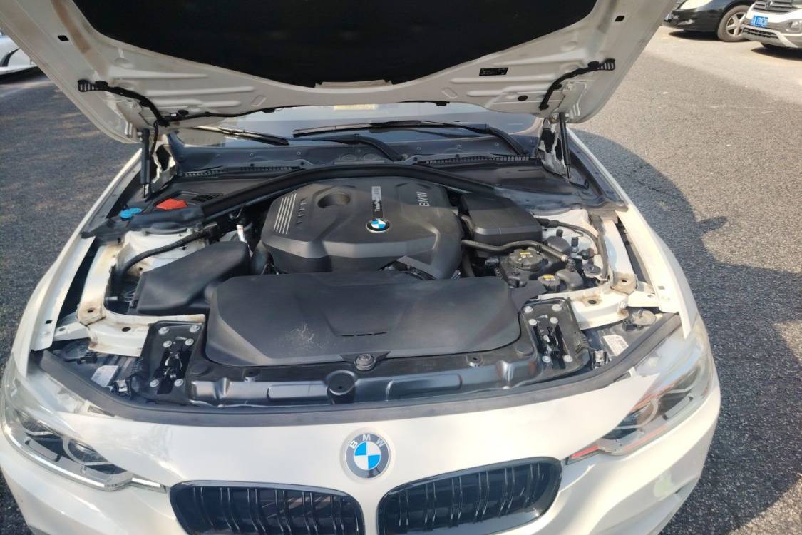 BMW 3 Series 2018 #10 BMW 3 Series 2018 car image #10