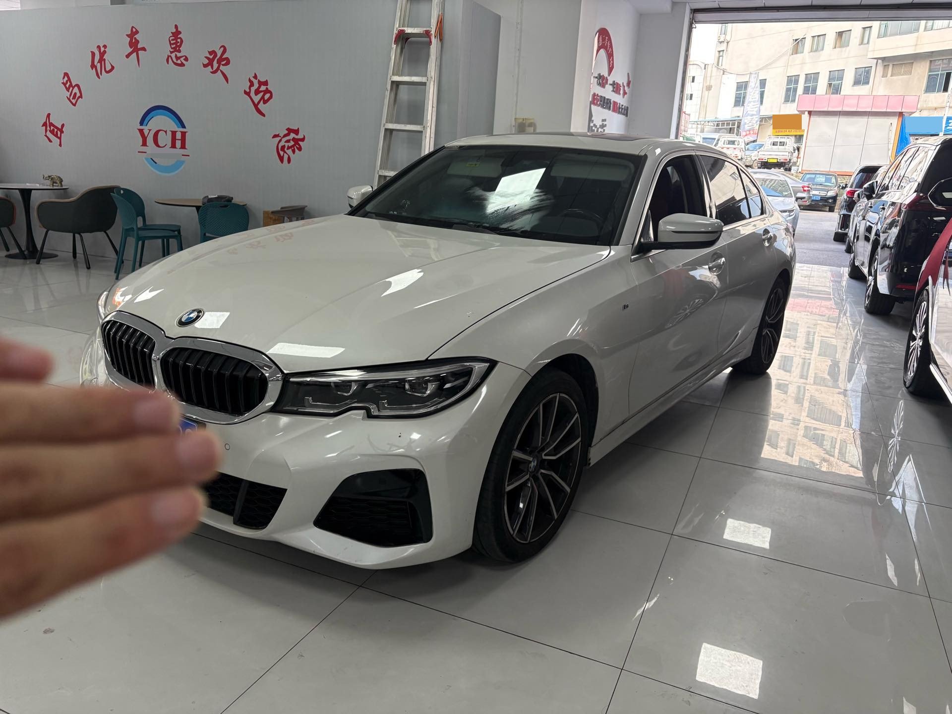 BMW 3 Series 2022 BMW 3 Series 2022 car image