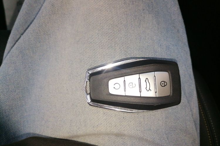 GEELY Emgrand L HiP 2022 car image #9