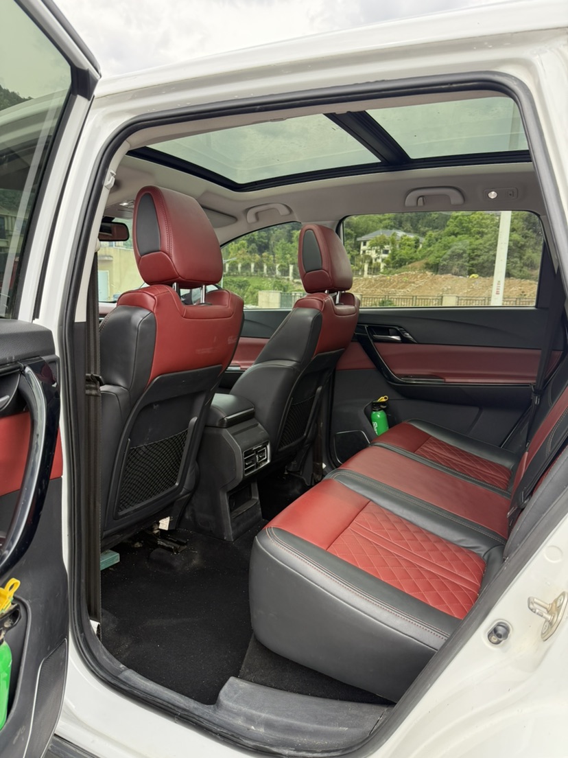 Forthing T5 2019 car image #7