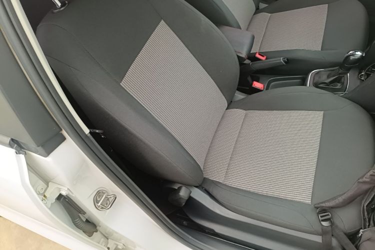 Volkswagen Polo 2019 #24 Volkswagen Polo 2019 car image #24