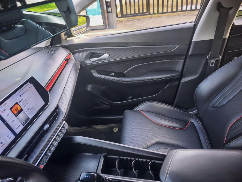 GEELY Binray 2022 car image #10