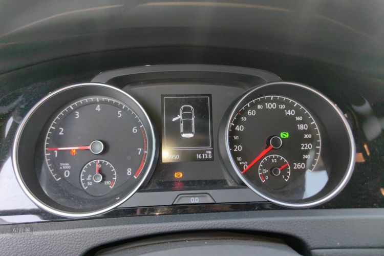 Volkswagen Golf 2018 car image #13