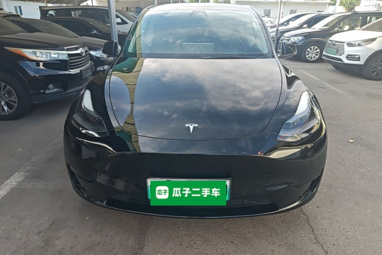 Tesla Model Y 2022 car image #3