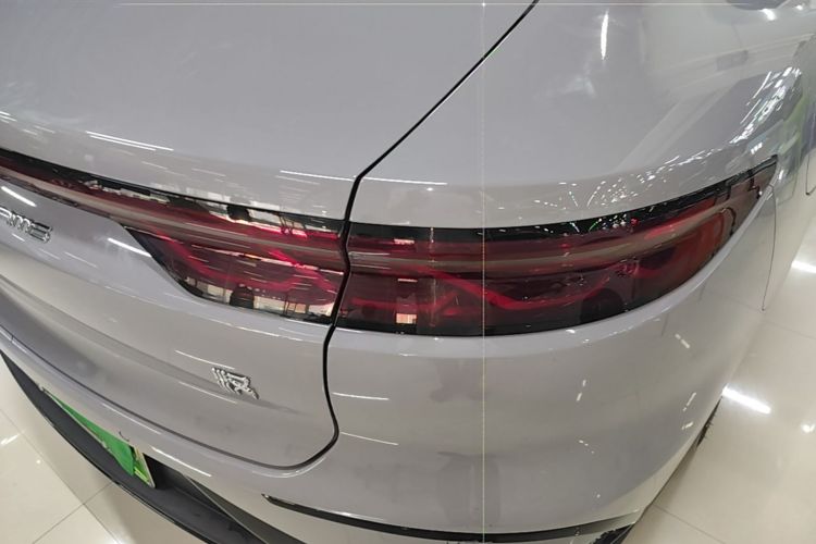 BYD Han 2025 #8 BYD Han 2025 car image #8