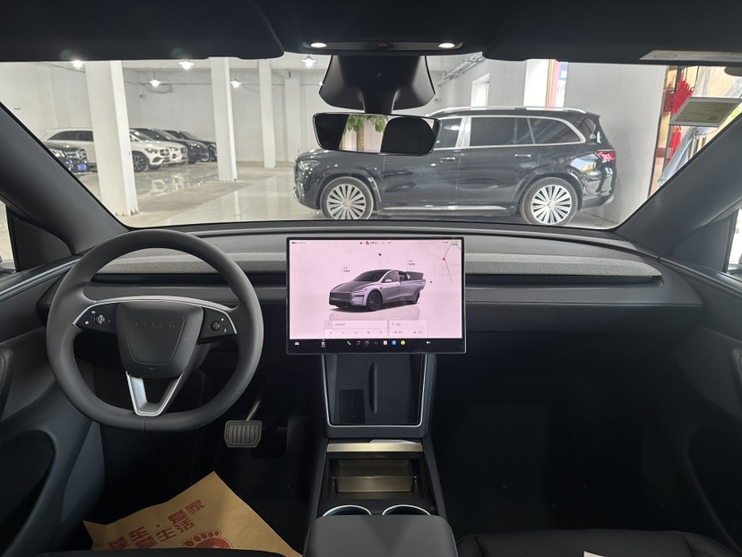 Tesla Model Y 2026 #9 Tesla Model Y 2026 car image #9