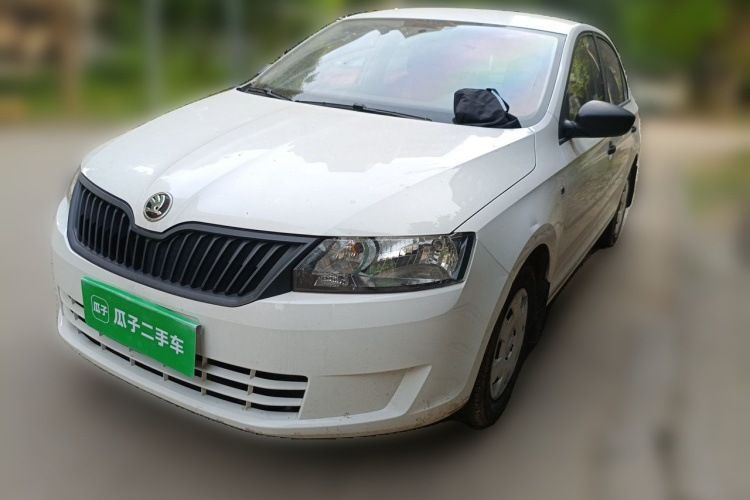 Skoda Rapid 2017 #2 Skoda Rapid 2017 car image #2
