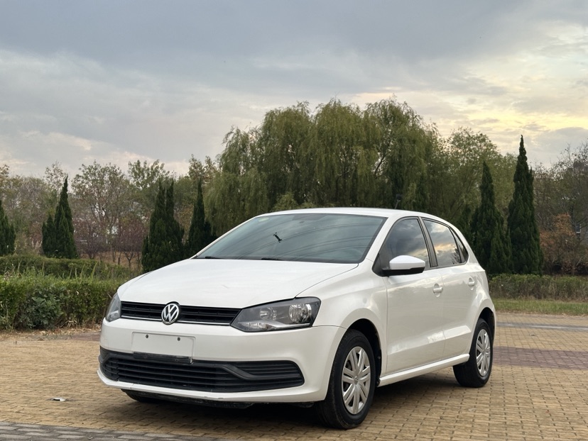 Volkswagen Polo 2017 car image 
