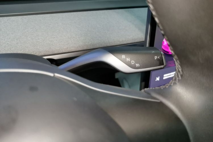 Tesla Model Y 2024 #14 Tesla Model Y 2024 immagine di auto #14