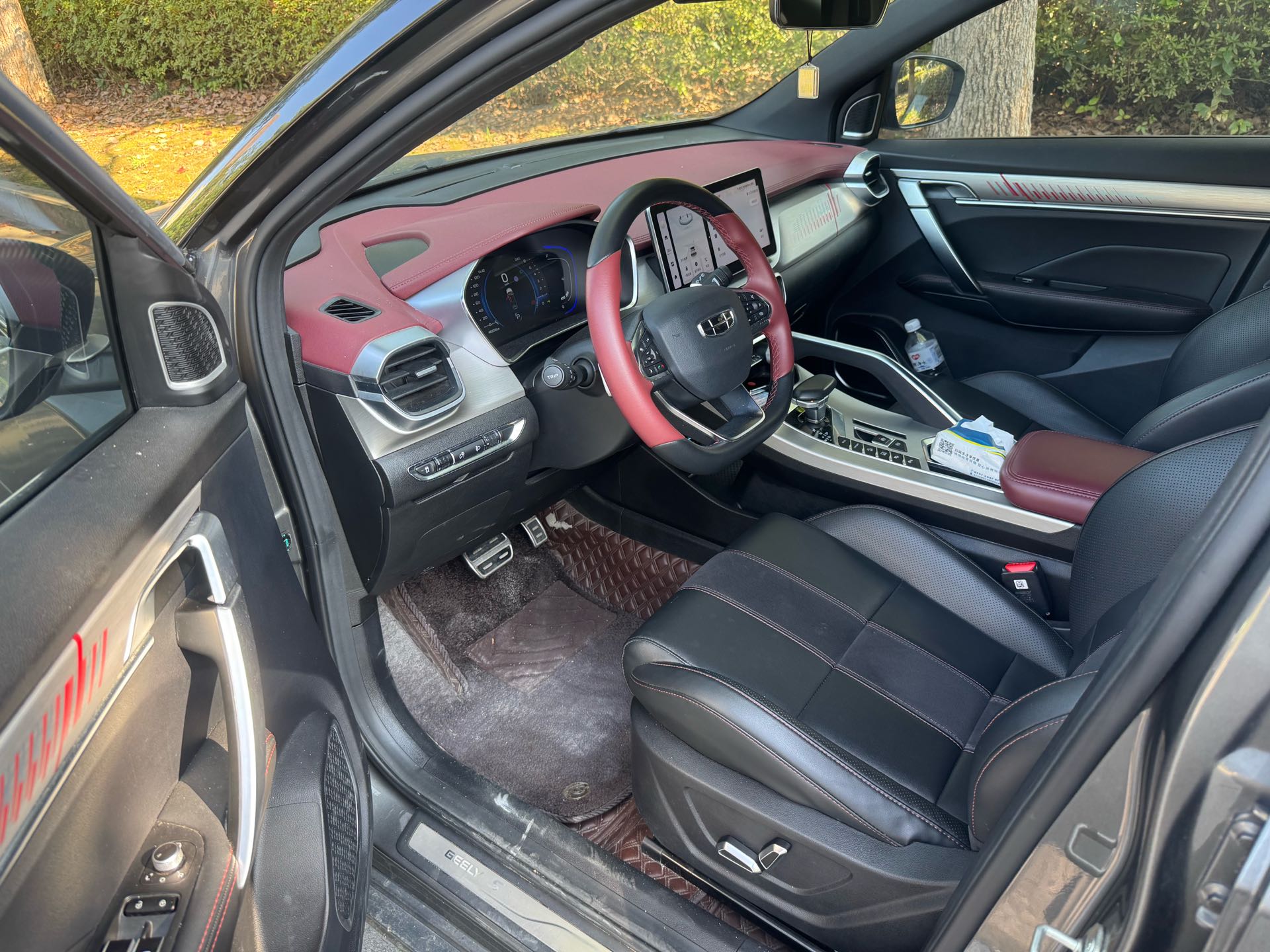 GEELY Coolray 2021 car image #3