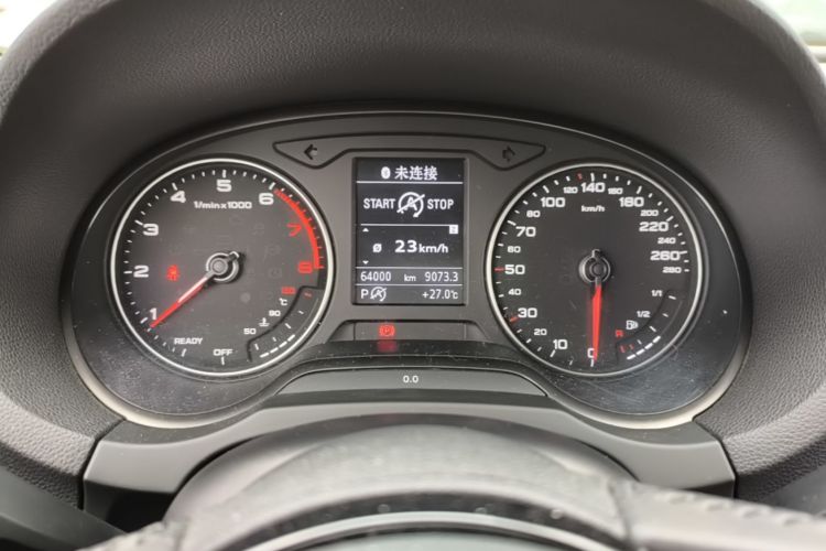 Audi A3 2018 car image #12