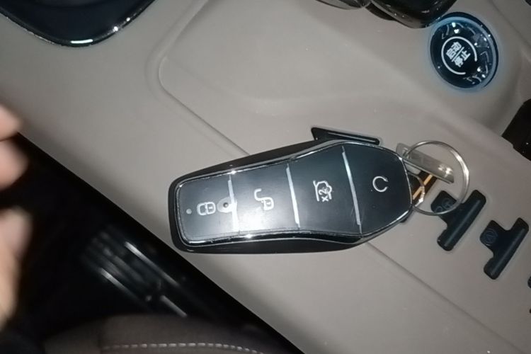 BYD Han 2025 #14 BYD Han 2025 изображение автомобиля #14