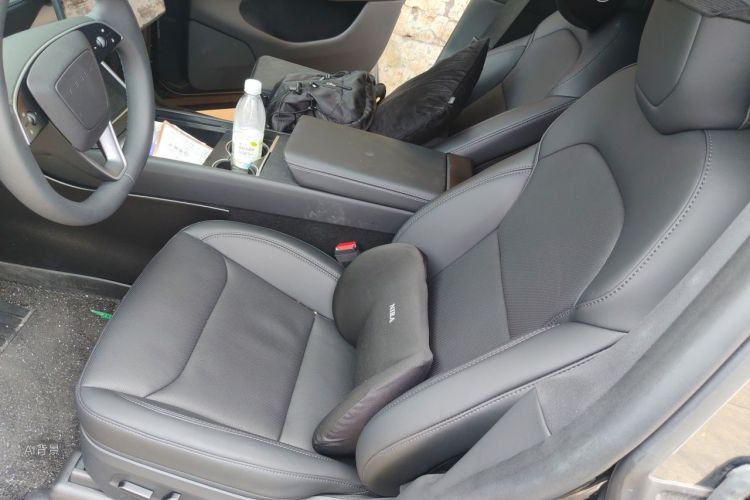 Tesla Model Y 2026 #17 Tesla Model Y 2026 car image #17
