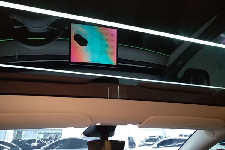 Tesla Model Y 2024 #18 Tesla Model Y 2024 immagine di auto #18