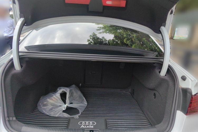 Audi A3 2018 immagine di auto #21