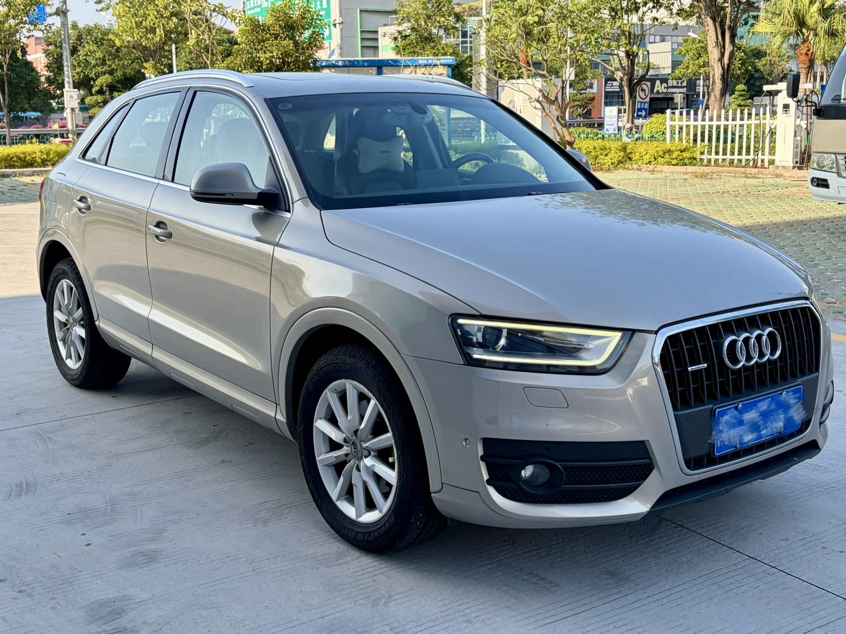 Audi Q3 (Imported) 2013 #3 Audi Q3 (Imported) 2013 car image #3