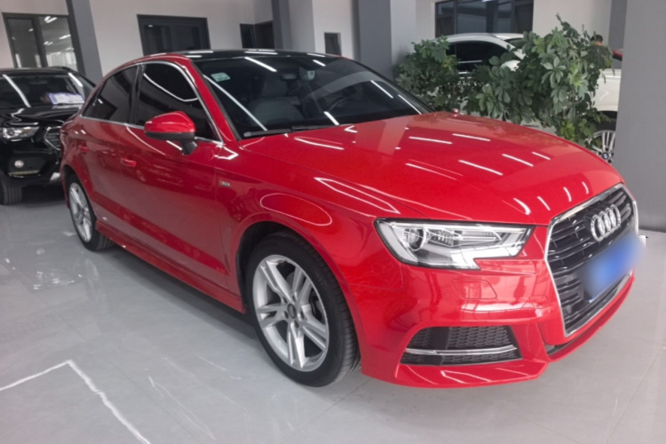 Audi A3 2018 car image #4