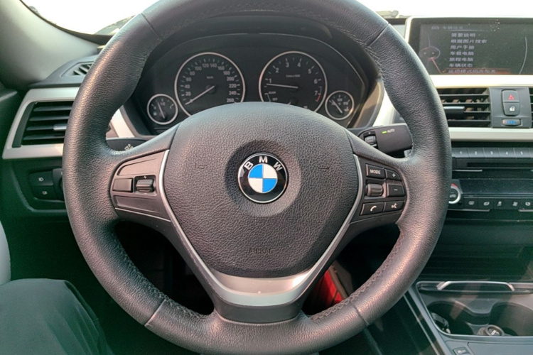 BMW 3 Series GT 2017 car image #11