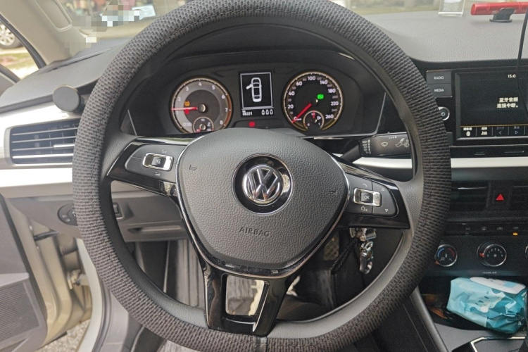 Volkswagen Lavida 2018 #11 Volkswagen Lavida 2018 car image #11