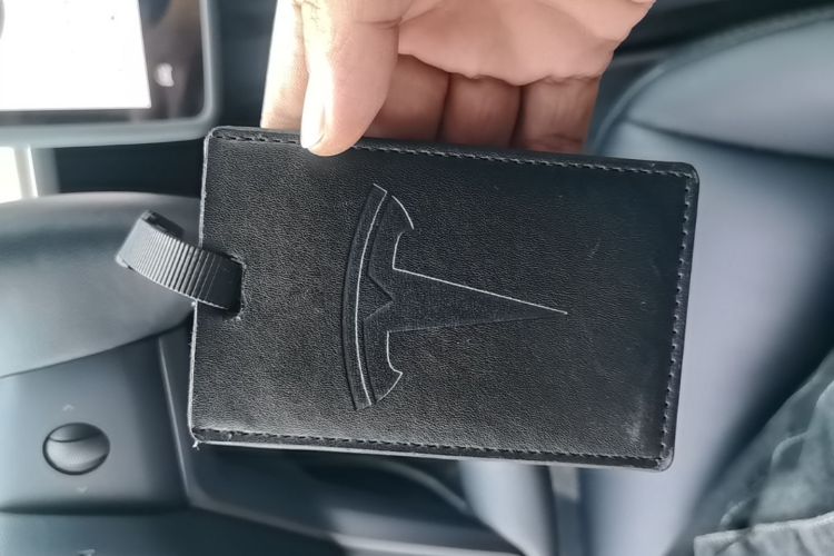 Tesla Model 3 2023 car image #9