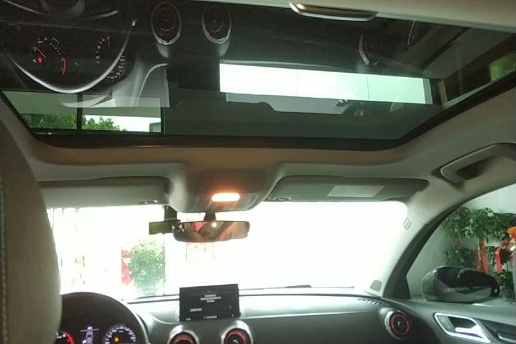 Audi A3 2019 immagine di auto #18