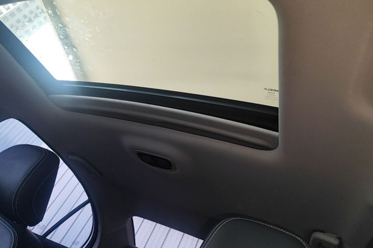 GEELY Emgrand 2021 car image #18