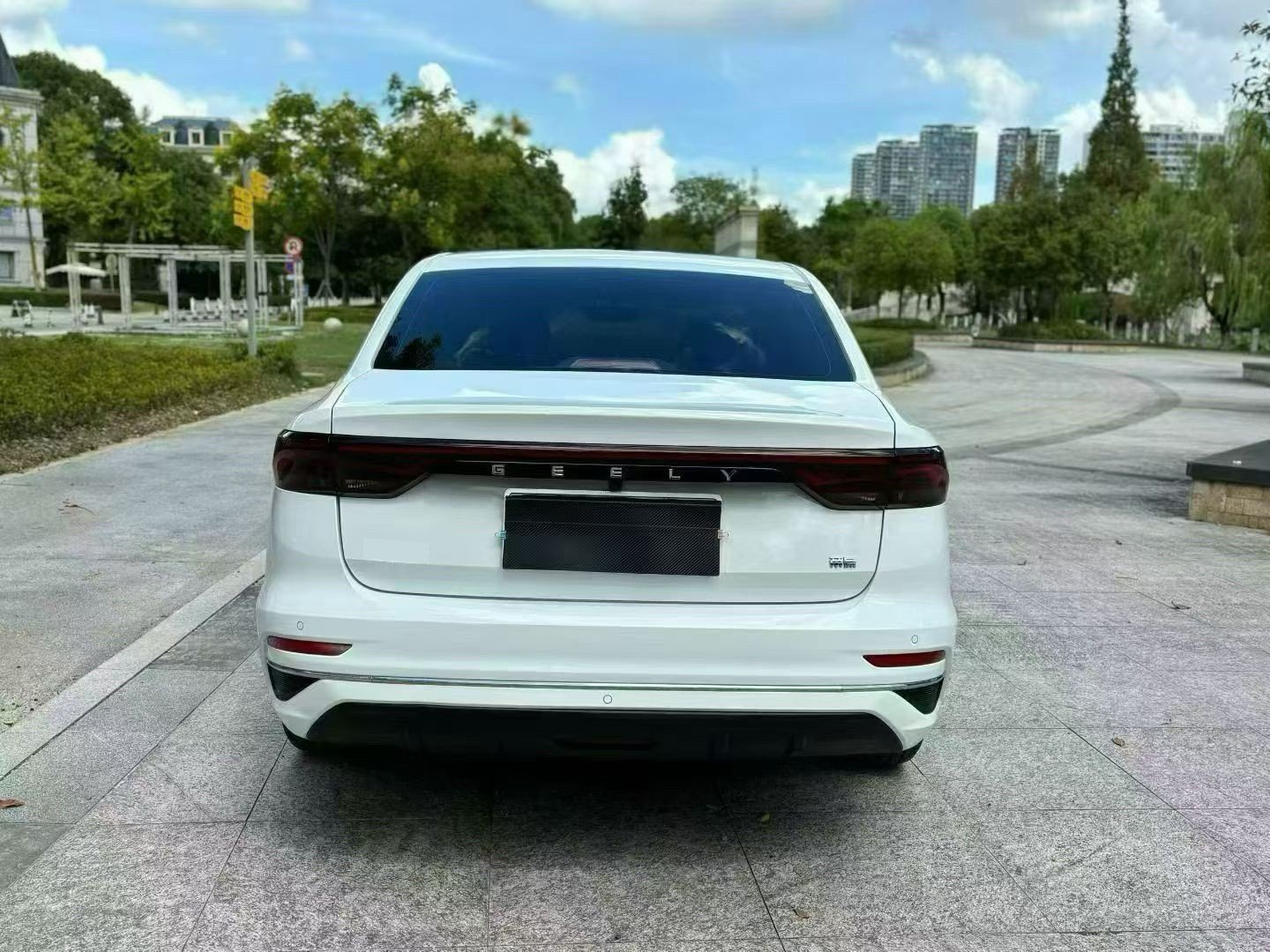 GEELY Emgrand 2022 #9 GEELY Emgrand 2022 car image #9