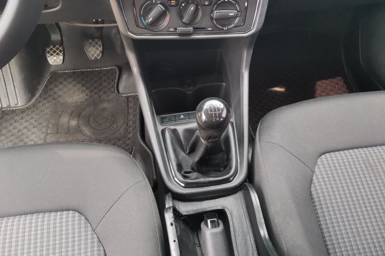 Volkswagen Santana 2020 car image #18