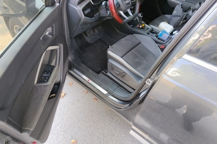 Audi Q3 2023 imagem de carro #9