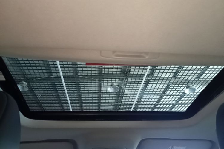 GEELY Coolray 2022 #20 GEELY Coolray 2022 car image #20