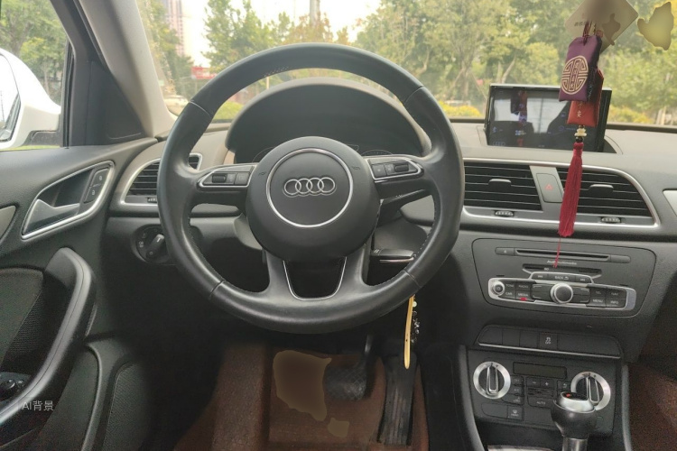 Audi Q3 2015 #12 Audi Q3 2015 car image #12