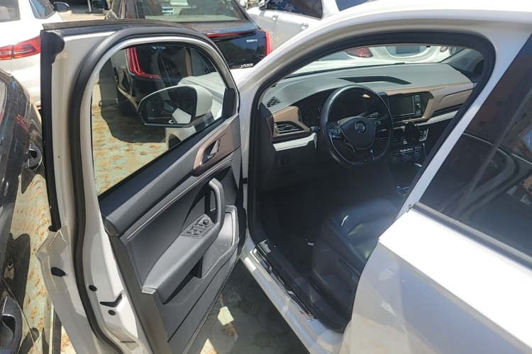 Volkswagen Tharu 2020 image de voiture #16